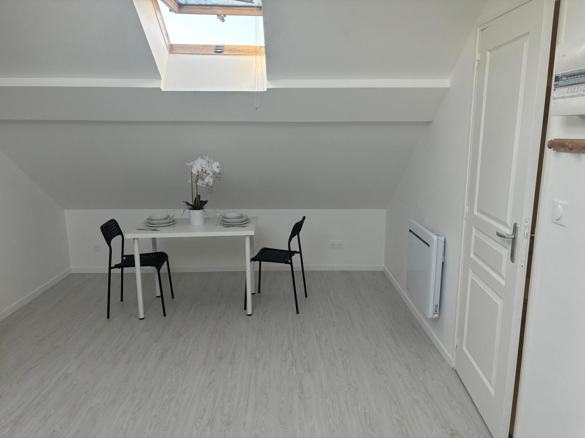 Le Peronne-5 Apartment Камбре Екстериор снимка