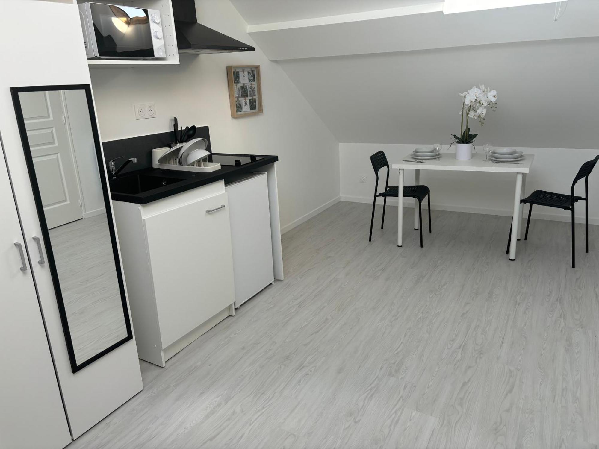 Le Peronne-5 Apartment Камбре Екстериор снимка